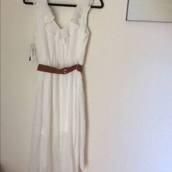 Off white sleeveless high low dress - Picture 2 of 5